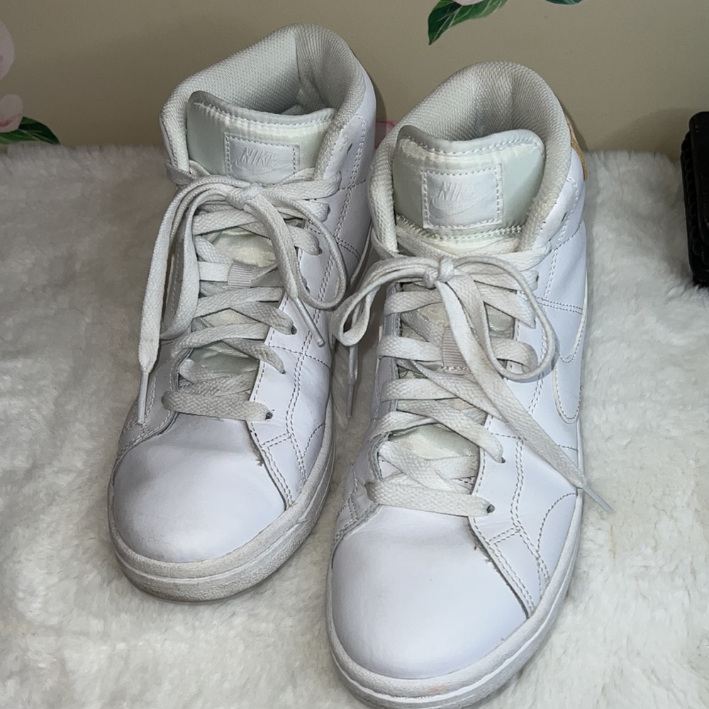 Nike Court Royale 2 Mid Women’s Shoes.    #38